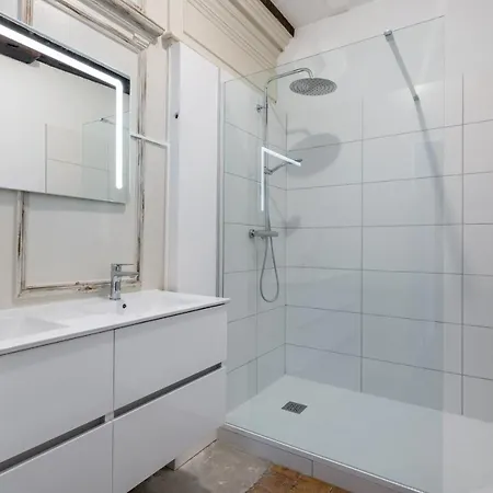 Au Chateau Ars Apartment *