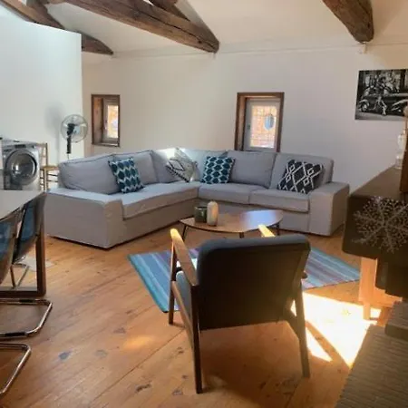 Au Chateau Ars