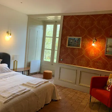 Apartment Au Chateau Ars Ars-sur-Formans