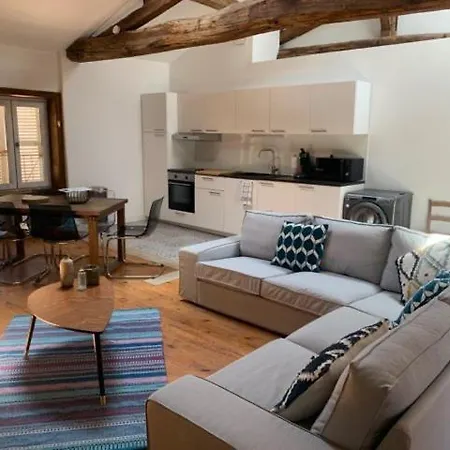 Au Chateau Ars Apartment *